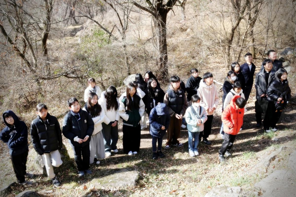 251129청소년성지순례-_KakaoTalk_20251203_103228126_01.jpg