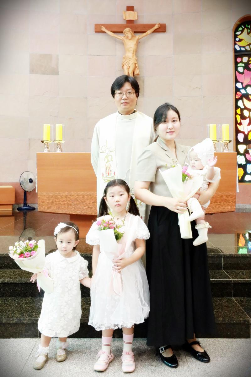 24유아세례-21.jpg