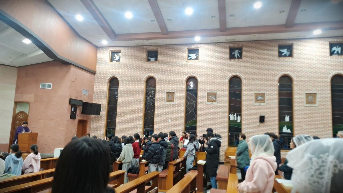 20241222필리핀이주공동체음악봉사-2.jpg